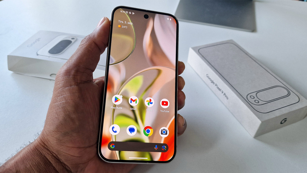 MWC 2025: AI Takes Center Stage, Foldables Evolve Further